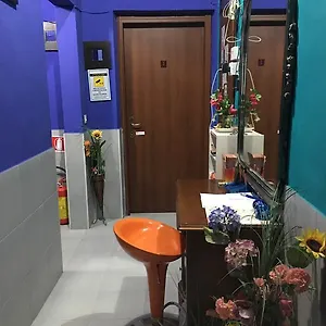 Hostal Volturno House, Roma